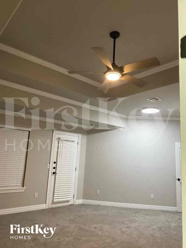 Building Photo - 3320 Valley Meadow