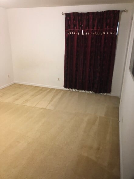 Master bedroom - 3508 12th St W