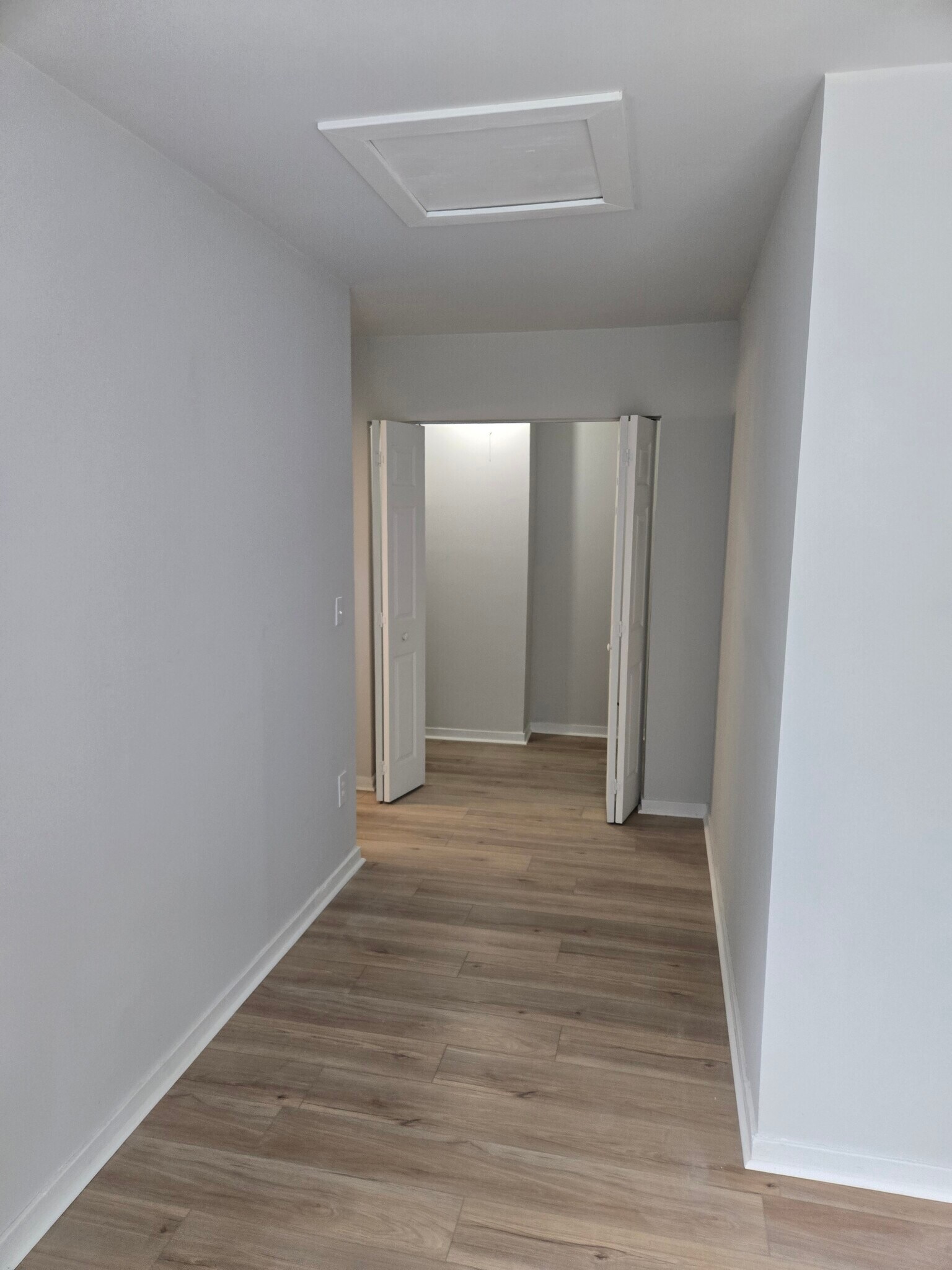 Master Bed - 126 Luden Dr