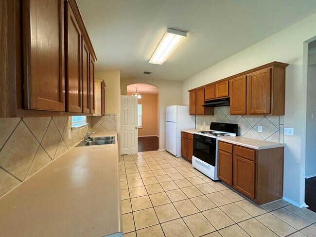 Building Photo - 100 Palo Duro Cove