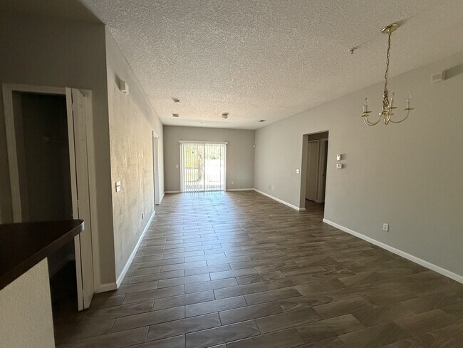Building Photo - 3631 Kirkpatrick Cir