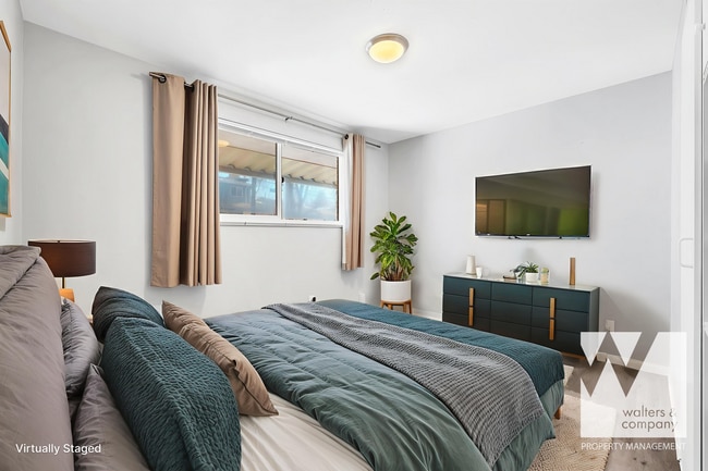 Building Photo - Stunning 3 bedroom home