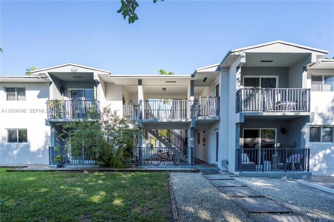 Building Photo - 465 NE 59th St