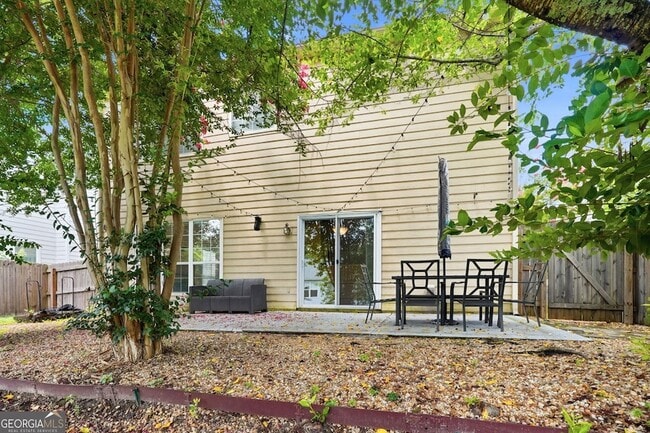 Building Photo - 513 Stepney Ct SE