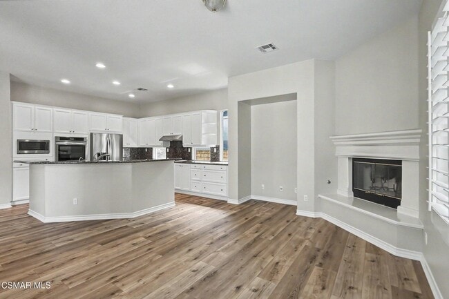 Building Photo - 4614 Via Del Rancho