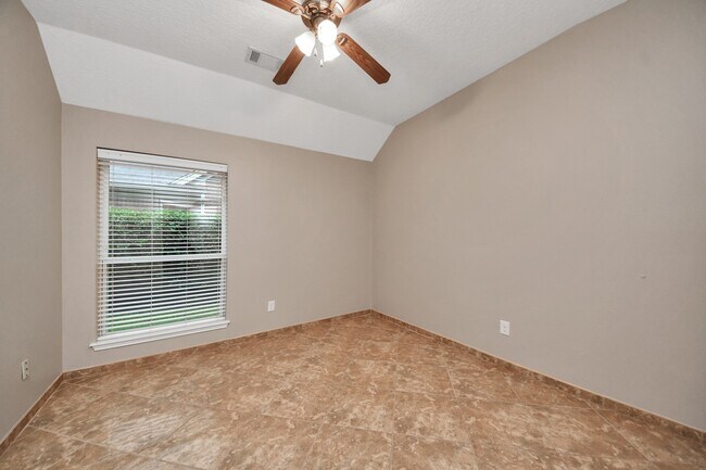 Building Photo - 3003 Silver Spur Dr