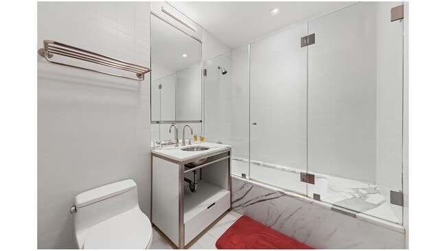 Building Photo - 350 W Broadway