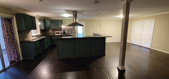 Building Photo - 2592 Clairmont Rd NE