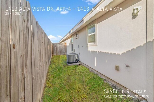 Building Photo - 1413 Alta Vista Dr