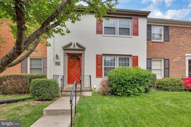 Building Photo - 8529 Lakinhurst Ln