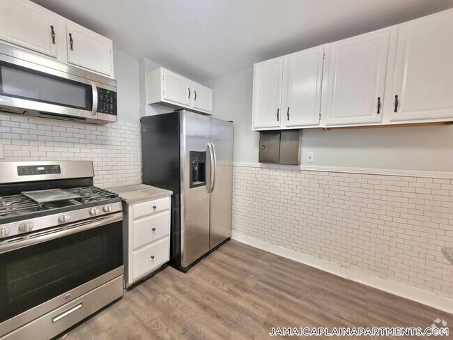 Building Photo - 17 Wachusett St