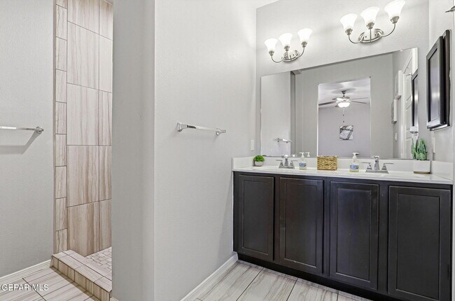 Building Photo - 12580 Arrow Weed Dr