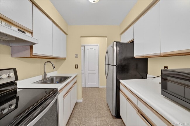 Building Photo - 107 Nottingham Rd