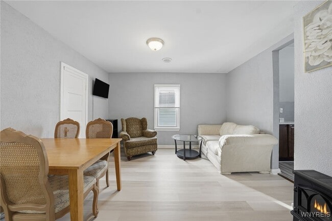 Building Photo - 214 58th St