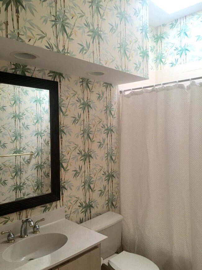 Building Photo - 2871 SW Brighton Way