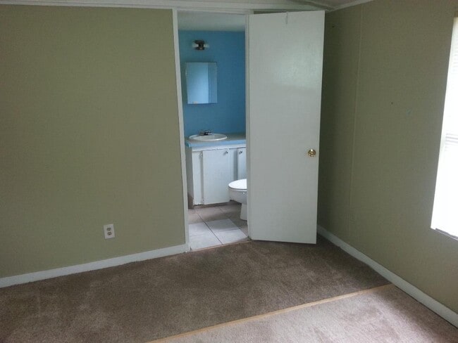 Building Photo - 7255 Macklin St