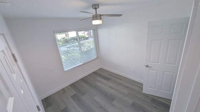 Building Photo - Tierrasanta 4 bedroom 2.5 bath, Garage, Up...