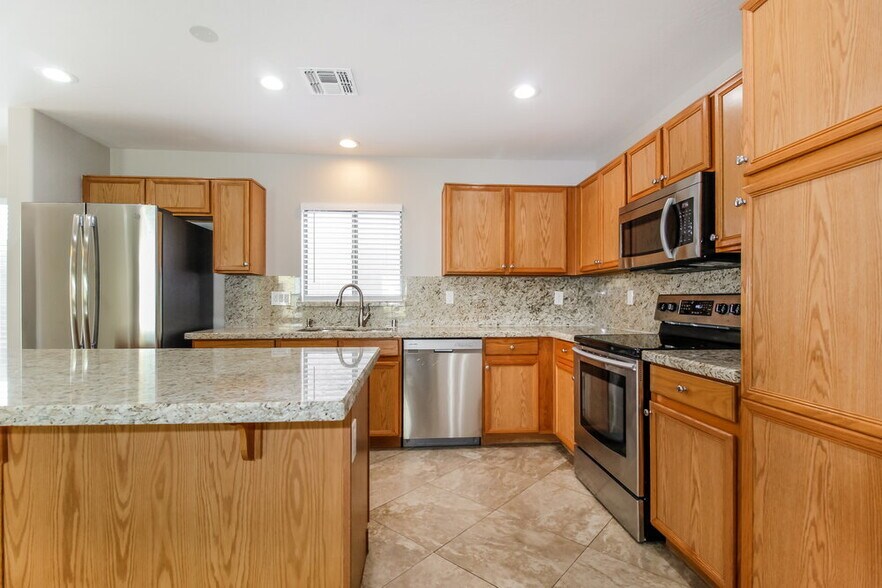 Building Photo - 12913 N 127th Ln