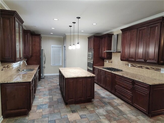 Building Photo - 12990 Meridian Ct