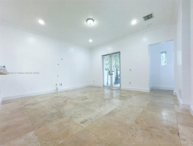Building Photo - 10170 SW 75th Pl