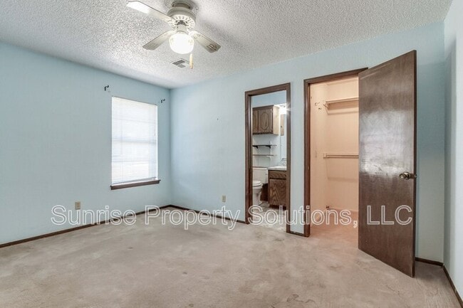 Building Photo - 1832 Michell Dr