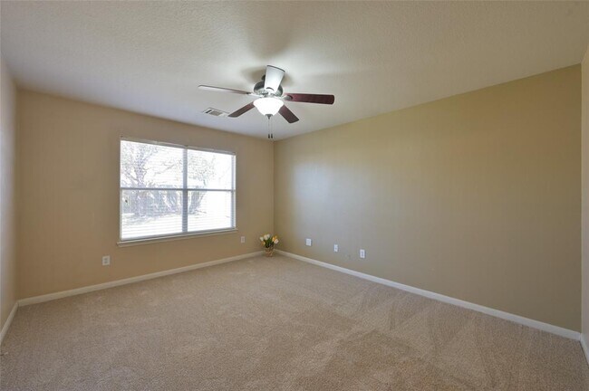 Building Photo - 28927 Rio Grande River Dr