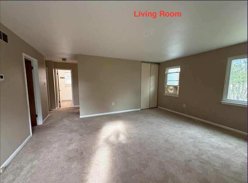 Building Photo - 271 Danny Ln