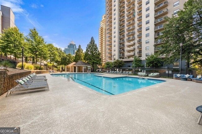 Building Photo - 795 Hammond Dr NE