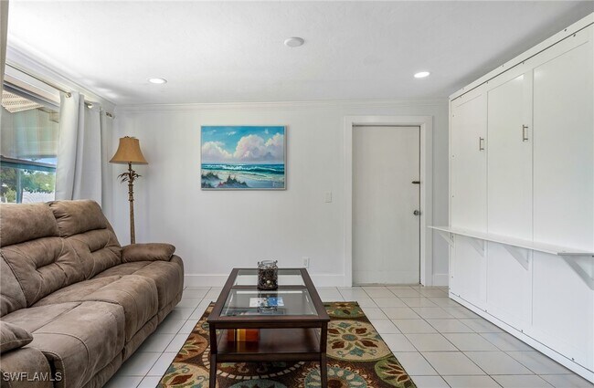 Building Photo - 1140 Rainbow Dr