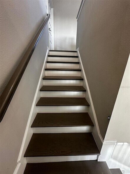 Building Photo - 33805 Astoria Cir