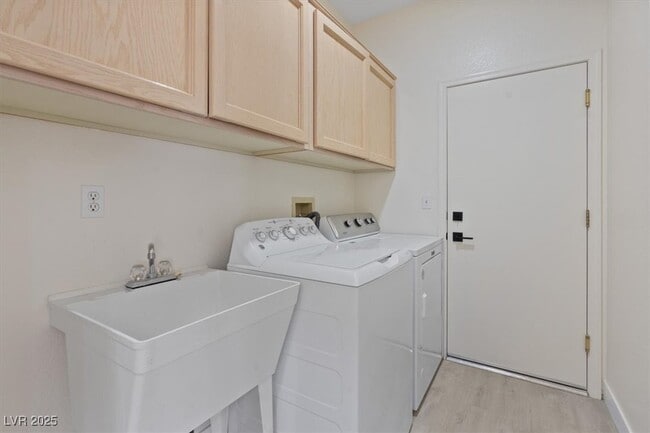 Building Photo - 10809 Clarion Ln