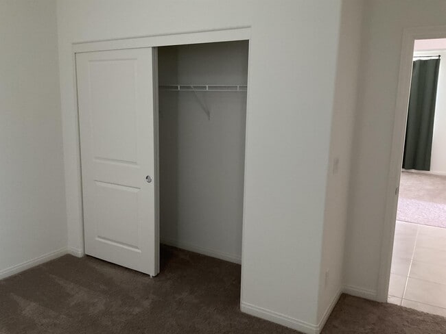 Building Photo - 8957 Lucky Crest St