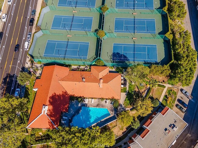 Building Photo - Spacious 4BR with Bonus Room in Cabrini Villas!