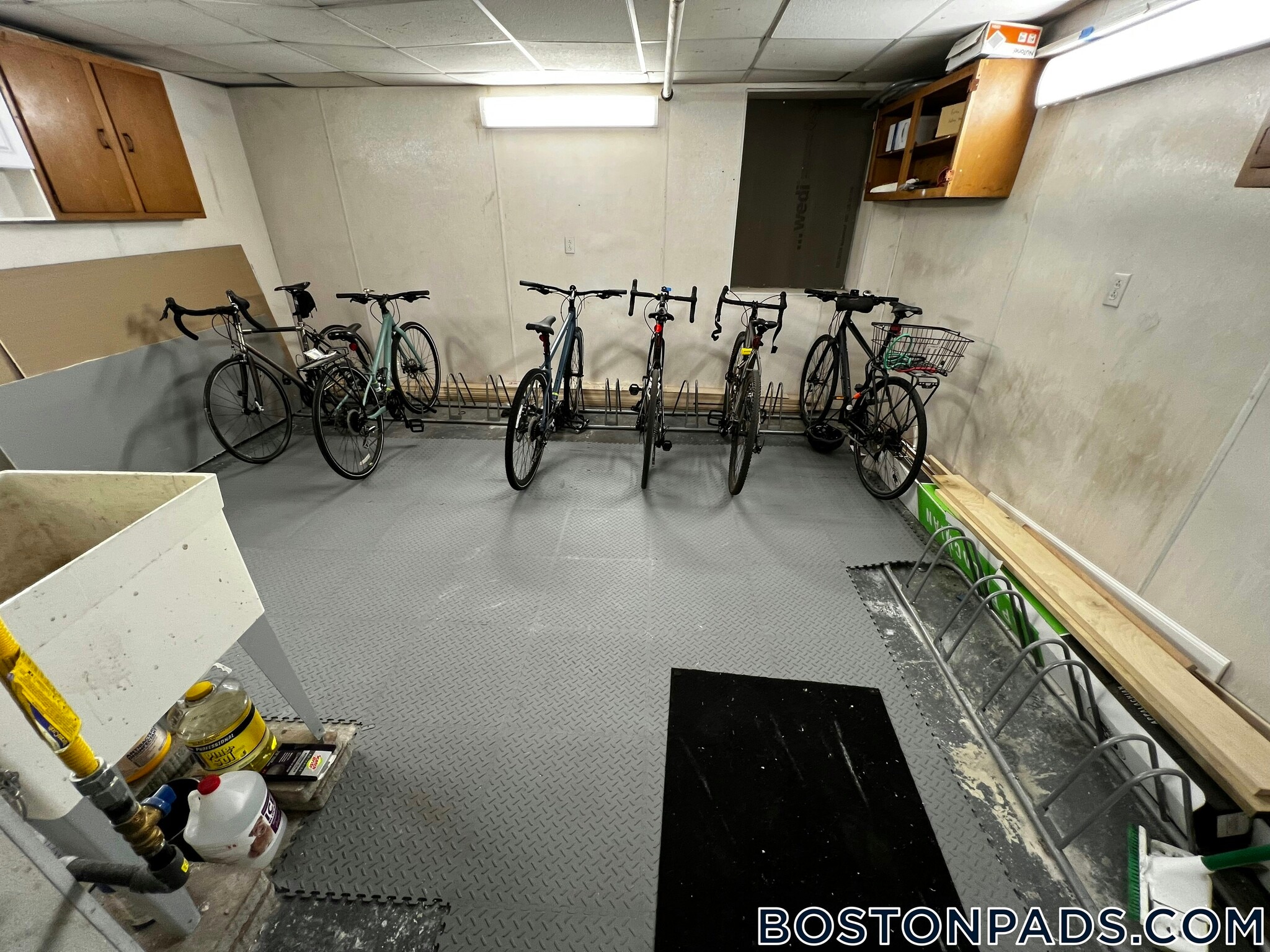 Building Photo - 108 Myrtle St