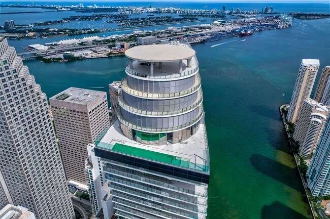 Building Photo - 300 Biscayne Blvd Way