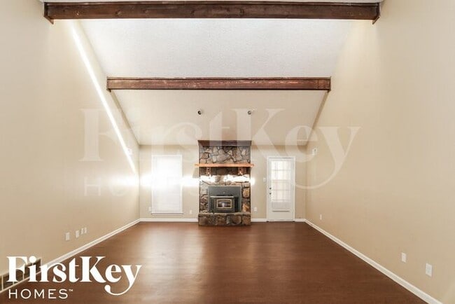 Building Photo - 6390 Star Valley Dr