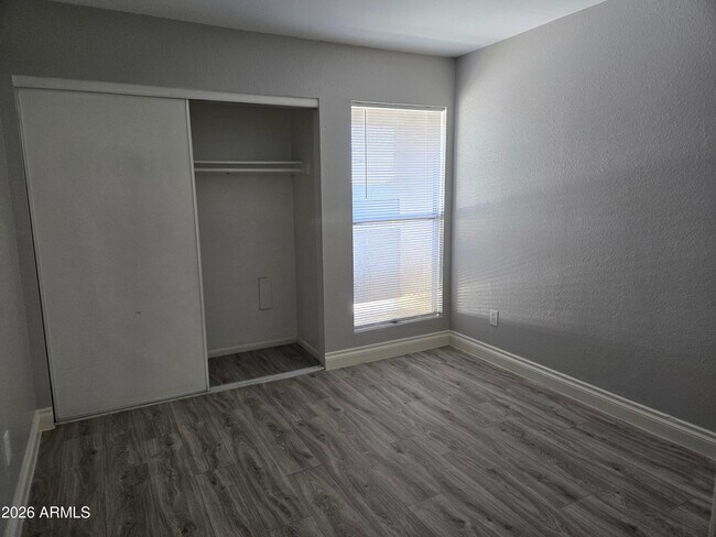 Building Photo - 2674 N 43rd Ave