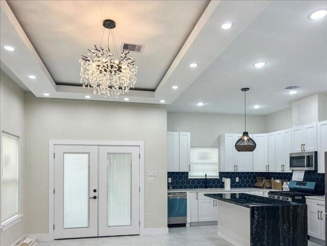 Building Photo - 4429 Sterling St