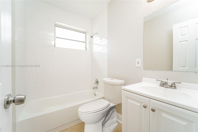 Building Photo - 2664 SW 6th Ct