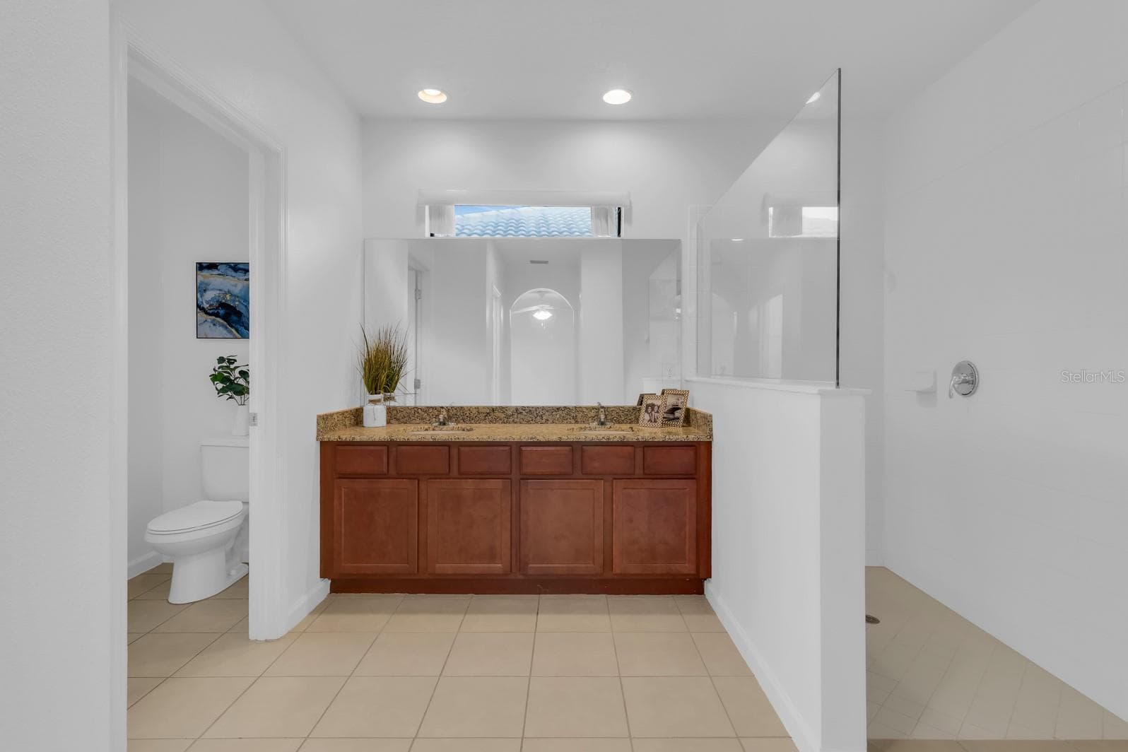 Building Photo - 2943 Casabella Dr