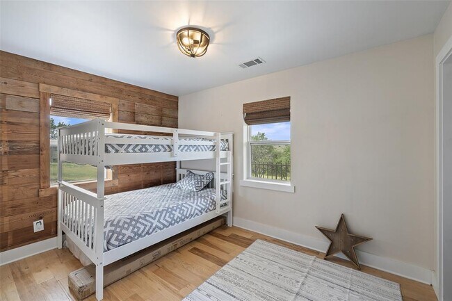Building Photo - 5834 Fall Creek Rd