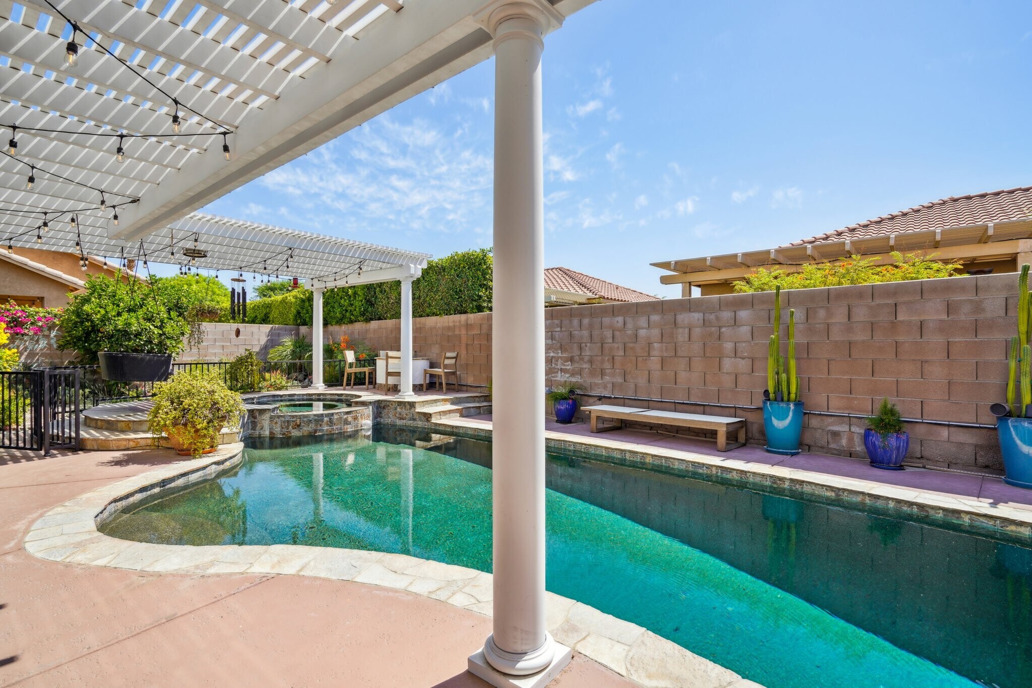 Building Photo - 45138 Shaugnessy Dr