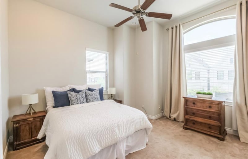 Building Photo - 1521 Nashua St