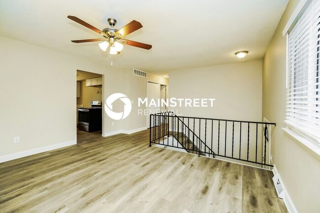 Building Photo - 5 Bedroom Pet-Friendly Home in COLUMBUS, O...