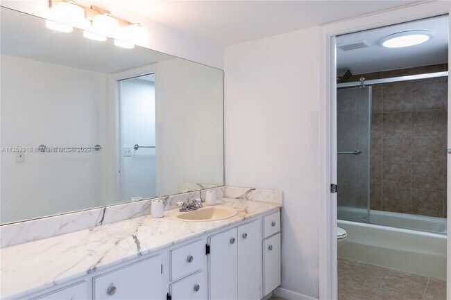 Building Photo - 2400 Presidential Way