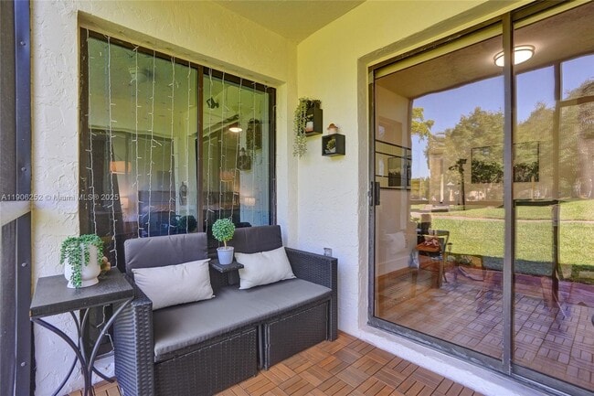 Building Photo - 8137 NW 17th Manor