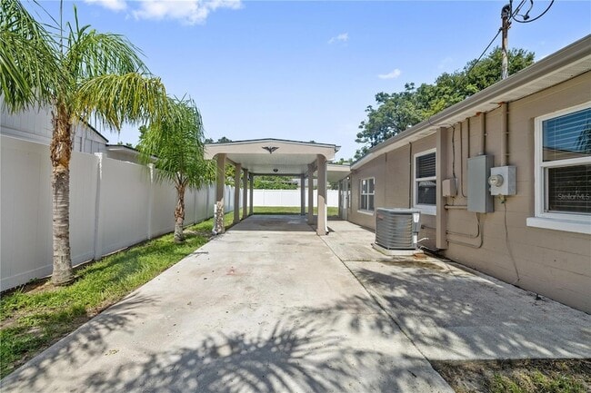 Building Photo - 9314 N Ashley St