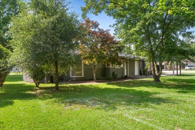 Building Photo - 4410 Goshen Lake Dr S