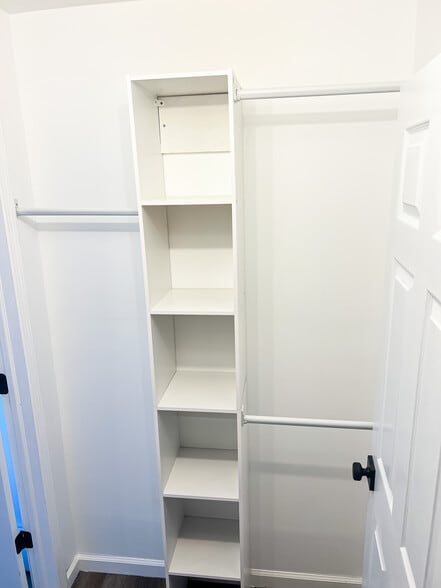 Building Photo - 239 William St