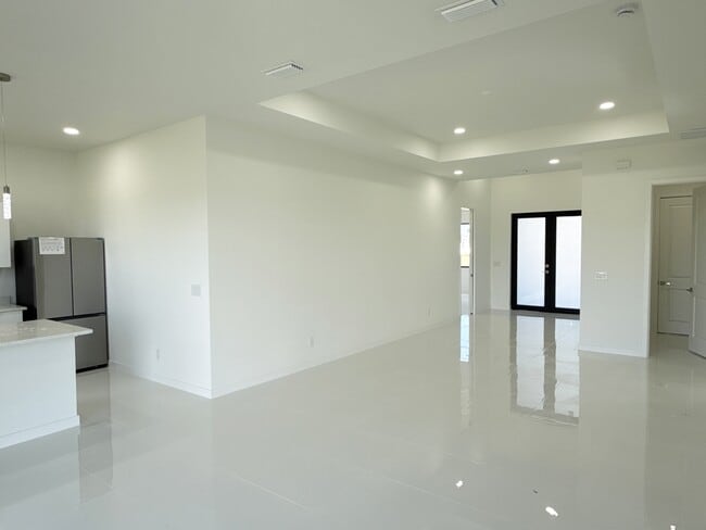 Building Photo - 4238 NW 34th St